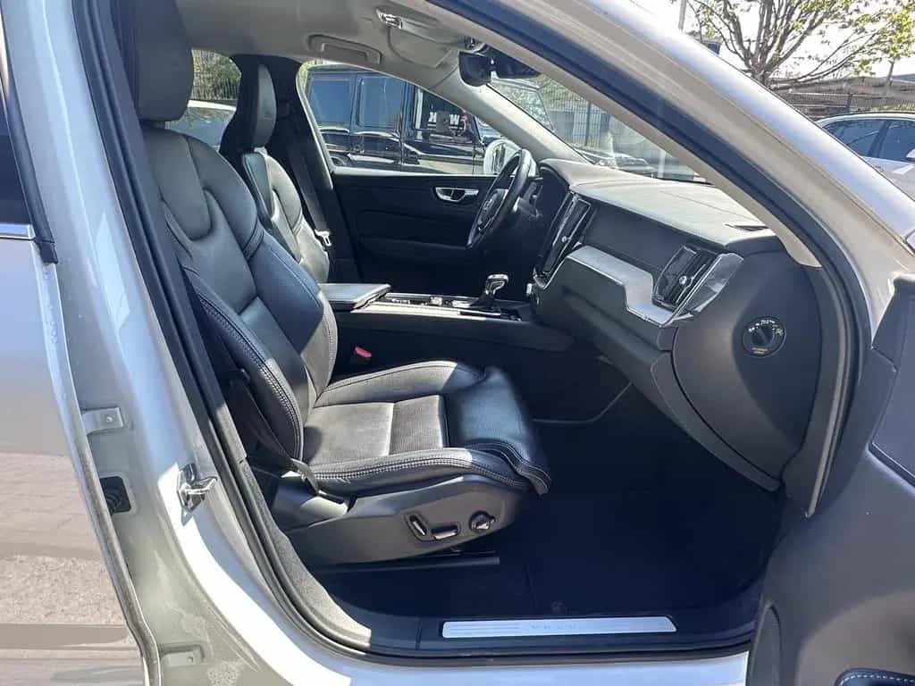 Volvo XC60 Inscription 2WD*Kamera*AHK*Pro Paket* 12/2019-photo-17