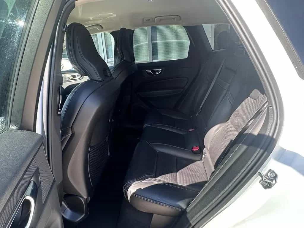 Volvo XC60 Inscription 2WD*Kamera*AHK*Pro Paket* 12/2019-photo-18