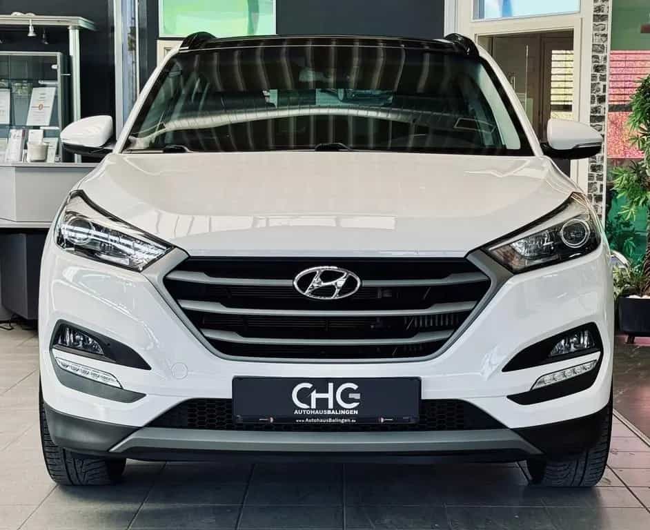 Hyundai TUCSON Advantage 2WD|PANO|KAMERA|NAVI|SHZ+LK|TEM 03/2018-photo-1
