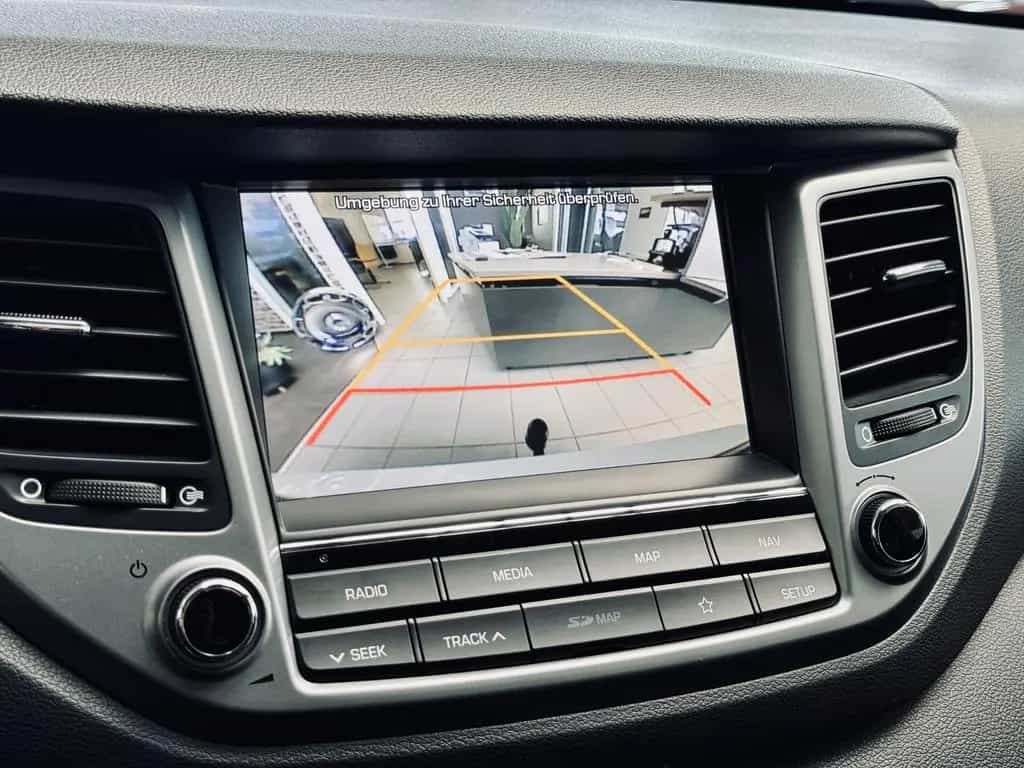 Hyundai TUCSON Advantage 2WD|PANO|KAMERA|NAVI|SHZ+LK|TEM 03/2018-photo-20