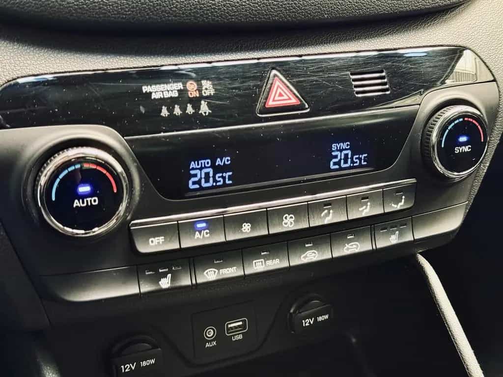 Hyundai TUCSON Advantage 2WD|PANO|KAMERA|NAVI|SHZ+LK|TEM 03/2018-photo-24