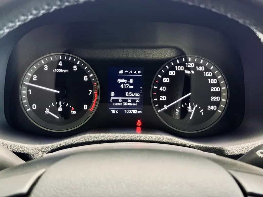 Hyundai TUCSON Advantage 2WD|PANO|KAMERA|NAVI|SHZ+LK|TEM 03/2018-photo-27