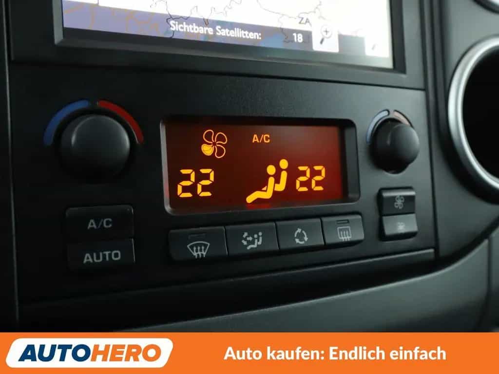 Citroën Berlingo 1.6 Blue-HDi Selection*NAVI*TEMPO*PDC* 03/2016-photo-21