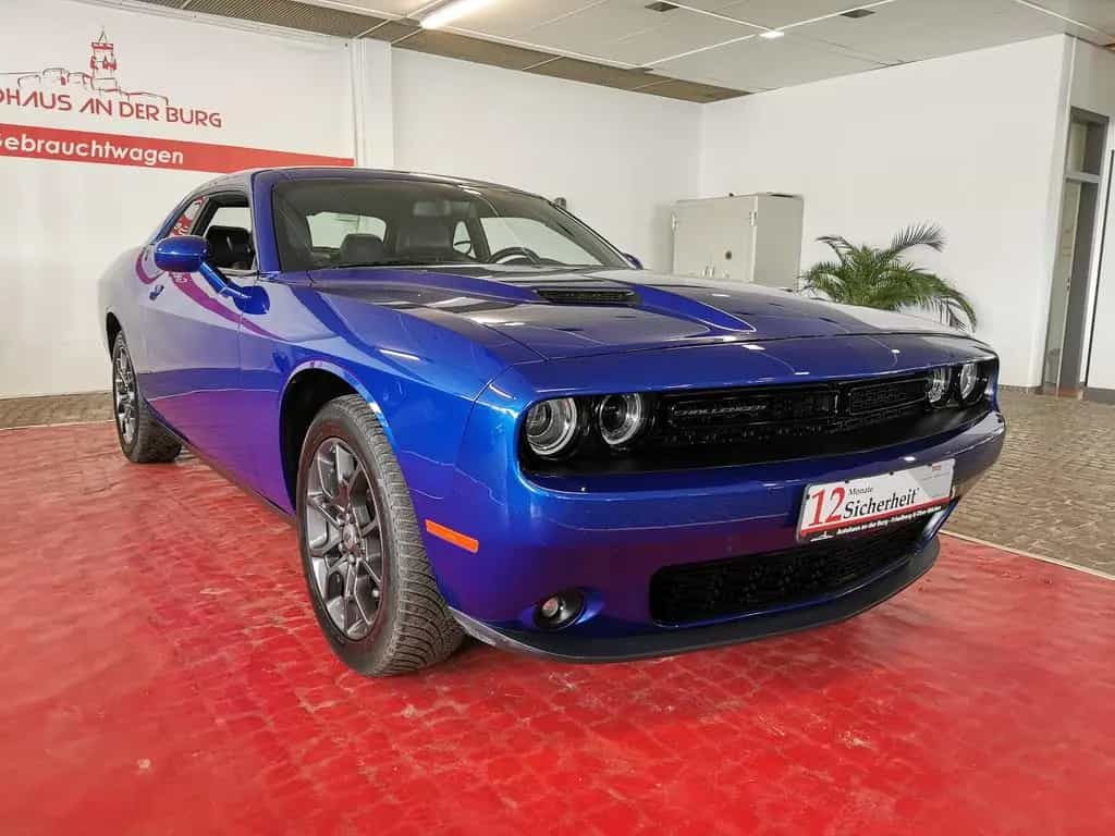 Dodge Challenger AWD *BT + Schiebedach + HU/ AU neu 08/2018-photo-0