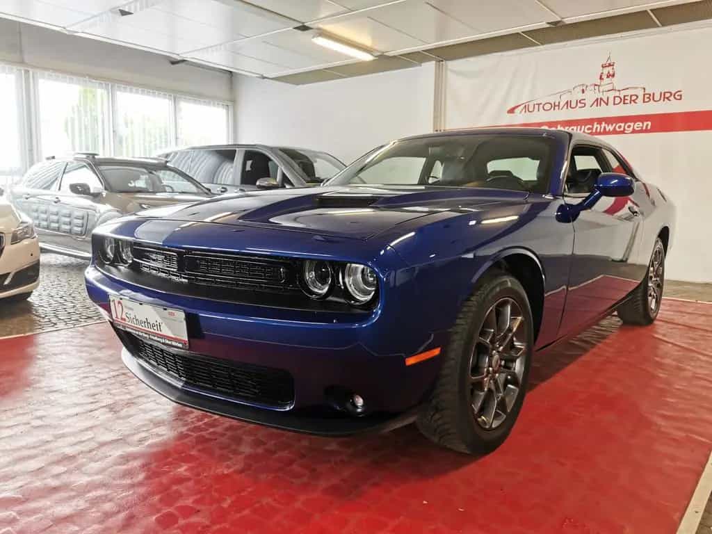 Dodge Challenger AWD *BT + Schiebedach + HU/ AU neu 08/2018-photo-2