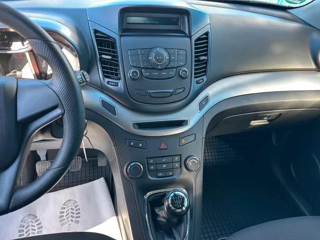 Chevrolet Orlando LS**7. Sitzer**AHK**94 TKM** 04/2011-photo-14