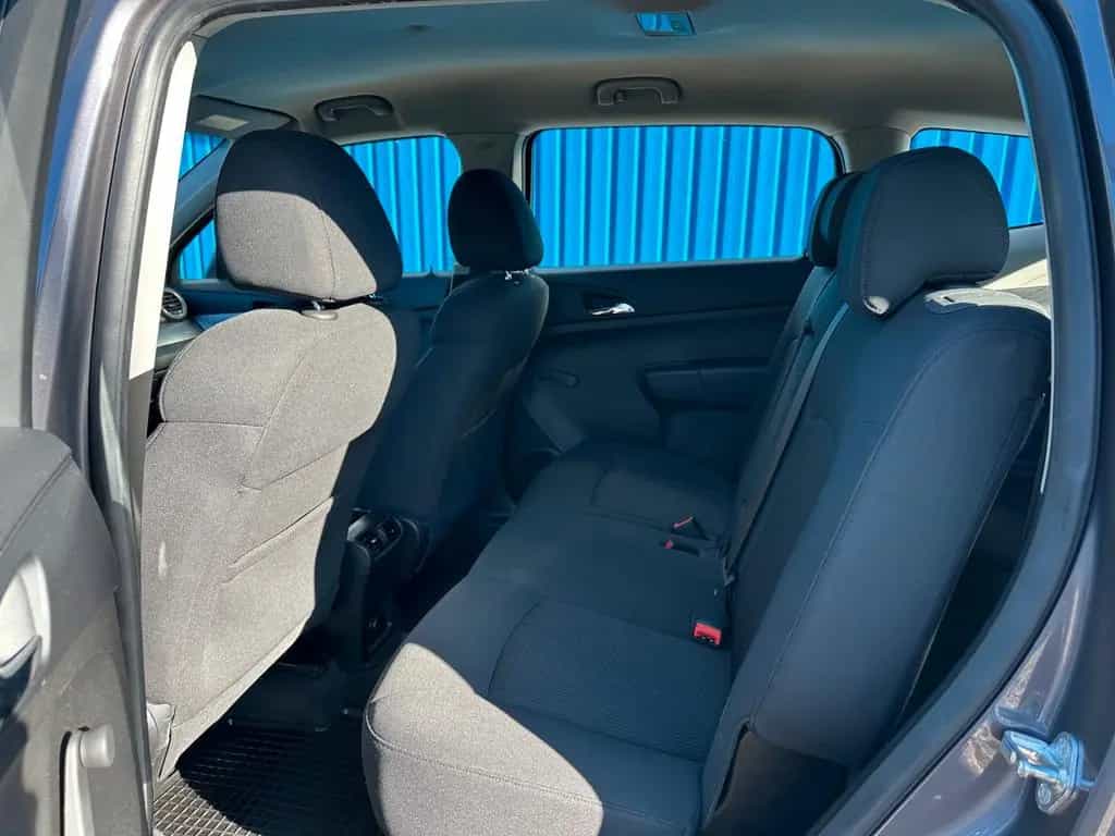 Chevrolet Orlando LS**7. Sitzer**AHK**94 TKM** 04/2011-photo-16