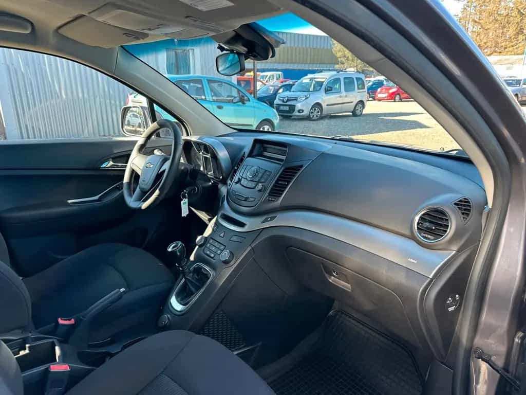 Chevrolet Orlando LS**7. Sitzer**AHK**94 TKM** 04/2011-photo-9