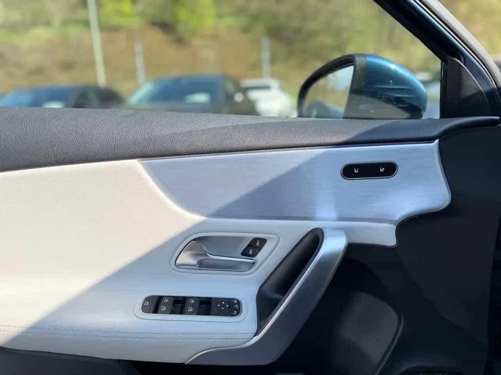 Mercedes-Benz A 220 4Matic AMG Line / HeadUp/STHZ/RCAM/LED 02/2019-photo-14