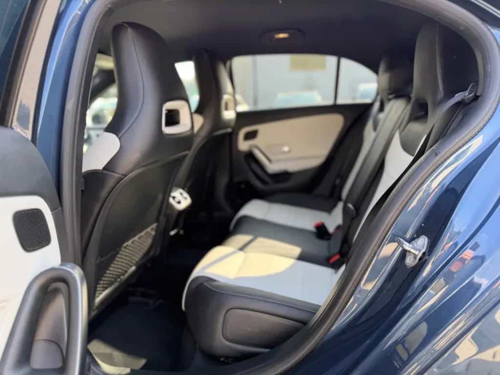 Mercedes-Benz A 220 4Matic AMG Line / HeadUp/STHZ/RCAM/LED 02/2019-photo-22