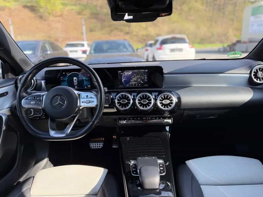 Mercedes-Benz A 220 4Matic AMG Line / HeadUp/STHZ/RCAM/LED 02/2019-photo-25