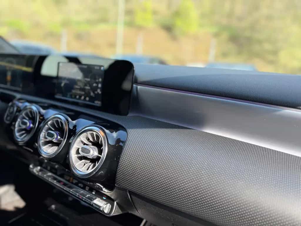 Mercedes-Benz A 220 4Matic AMG Line / HeadUp/STHZ/RCAM/LED 02/2019-photo-34