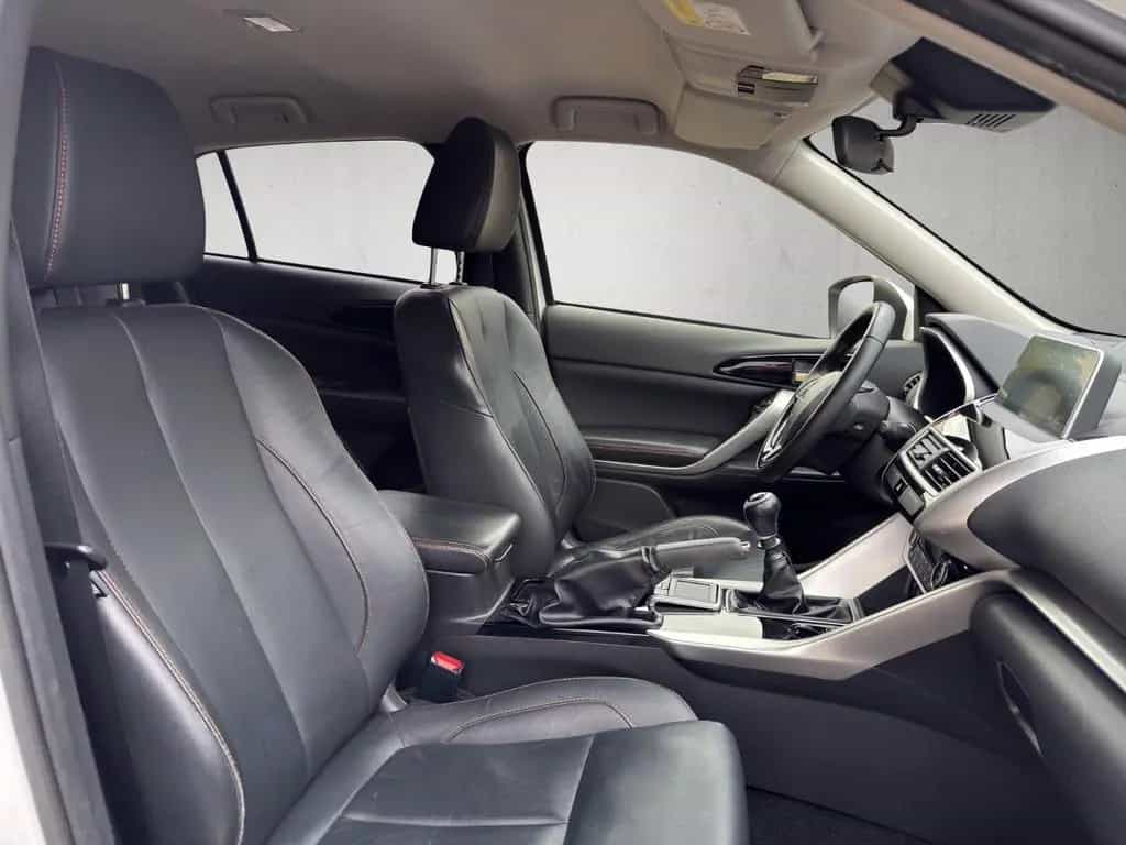 Mitsubishi Eclipse Cross 10/2018-photo-7
