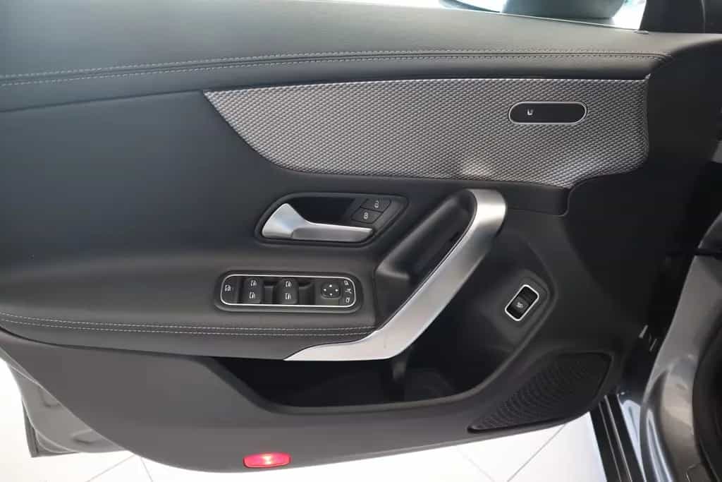Mercedes-Benz CLA-Class 180/SHZ/LED/KAMERA/ALU/NAVI 02/2020-photo-13