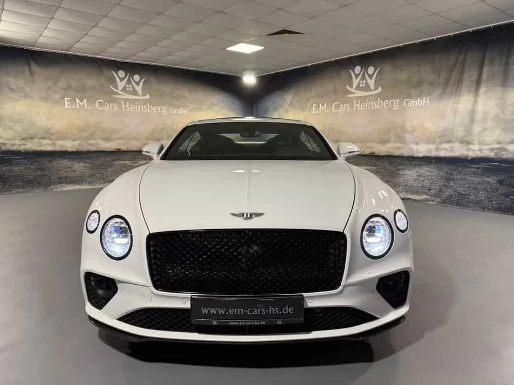 Bentley Continental GT V8 Mulliner Blackline Carbon Pano 02/2022-photo-1