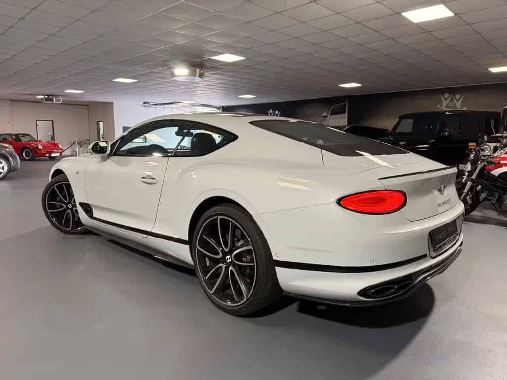 Bentley Continental GT V8 Mulliner Blackline Carbon Pano 02/2022-photo-8