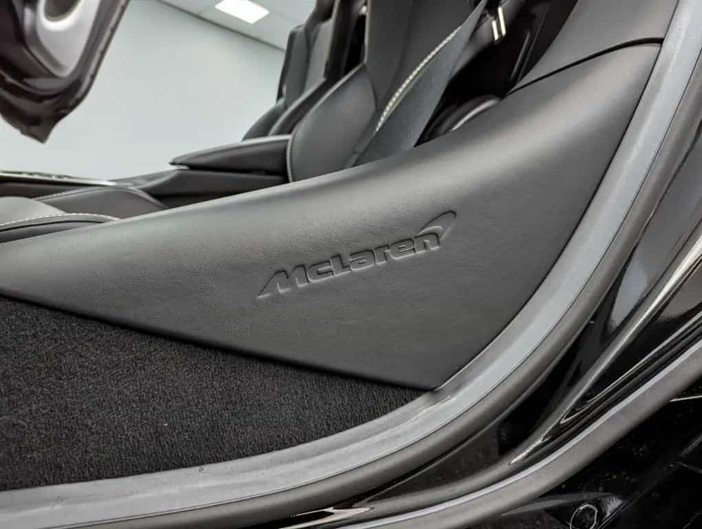 McLaren GT OPTIONS*B&W 03/2023-photo-19