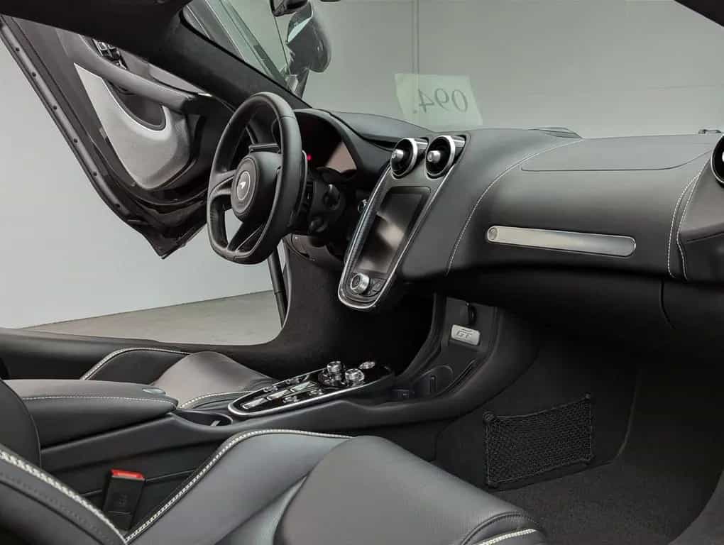 McLaren GT OPTIONS*B&W 03/2023-photo-23
