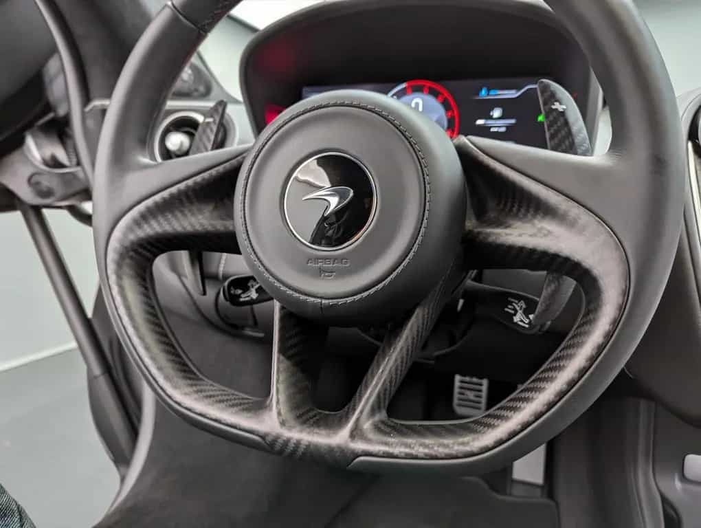 McLaren GT OPTIONS*B&W 03/2023-photo-30