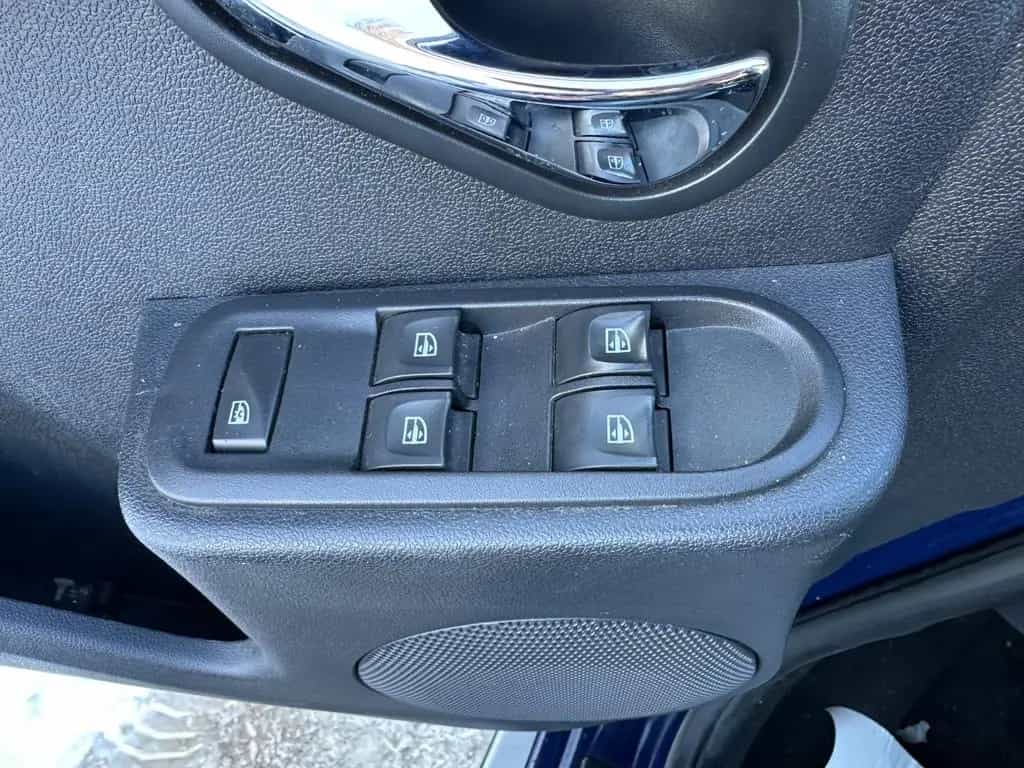 Dacia Duster I Prestige 4x2/SHZ/LEDER/TEMP/GJR/LMF/PDC 06/2014-photo-24