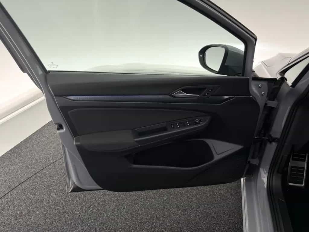 Volkswagen Golf VIII 1.5 TSI Lim.*UNITED*LED-ACC-SHZ-SPUR 06/2021-photo-22