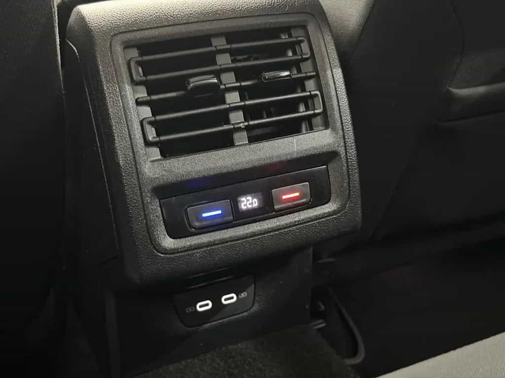 Volkswagen Golf VIII 1.5 TSI Lim.*UNITED*LED-ACC-SHZ-SPUR 06/2021-photo-26
