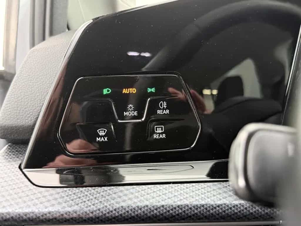 Volkswagen Golf VIII 1.5 TSI Lim.*UNITED*LED-ACC-SHZ-SPUR 06/2021-photo-31