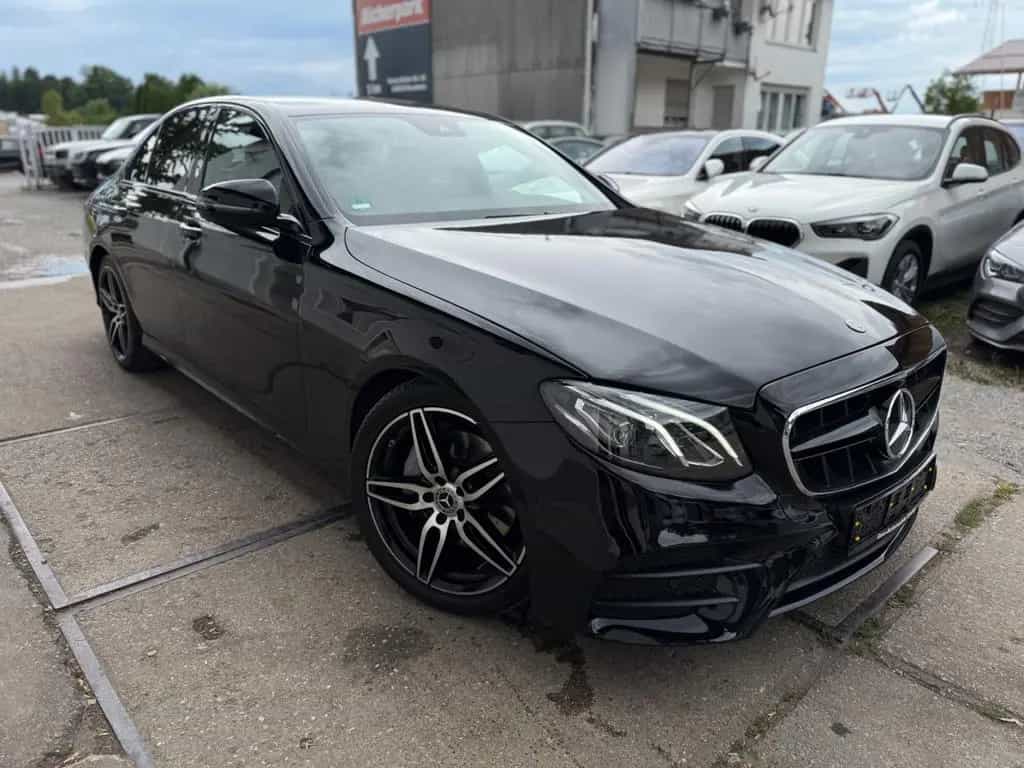 Mercedes-Benz E 220 d/ AMG-Line/Kamera/LED 07/2019-photo-1