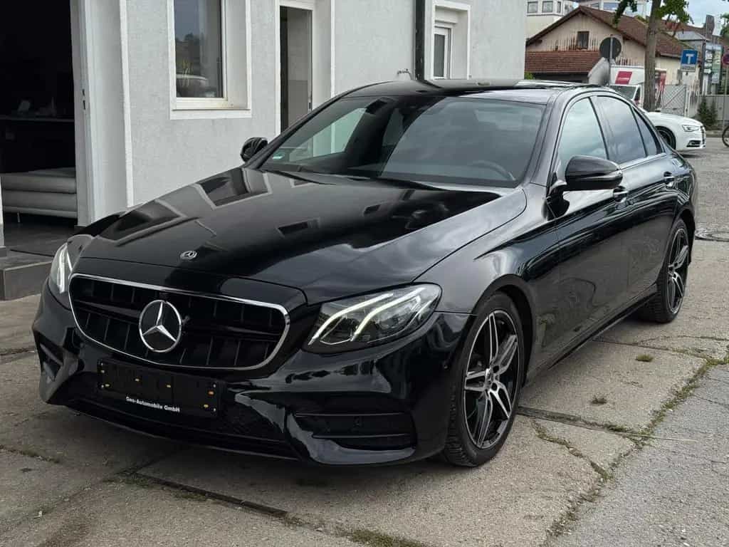 Mercedes-Benz E 220 d/ AMG-Line/Kamera/LED 07/2019-photo-3