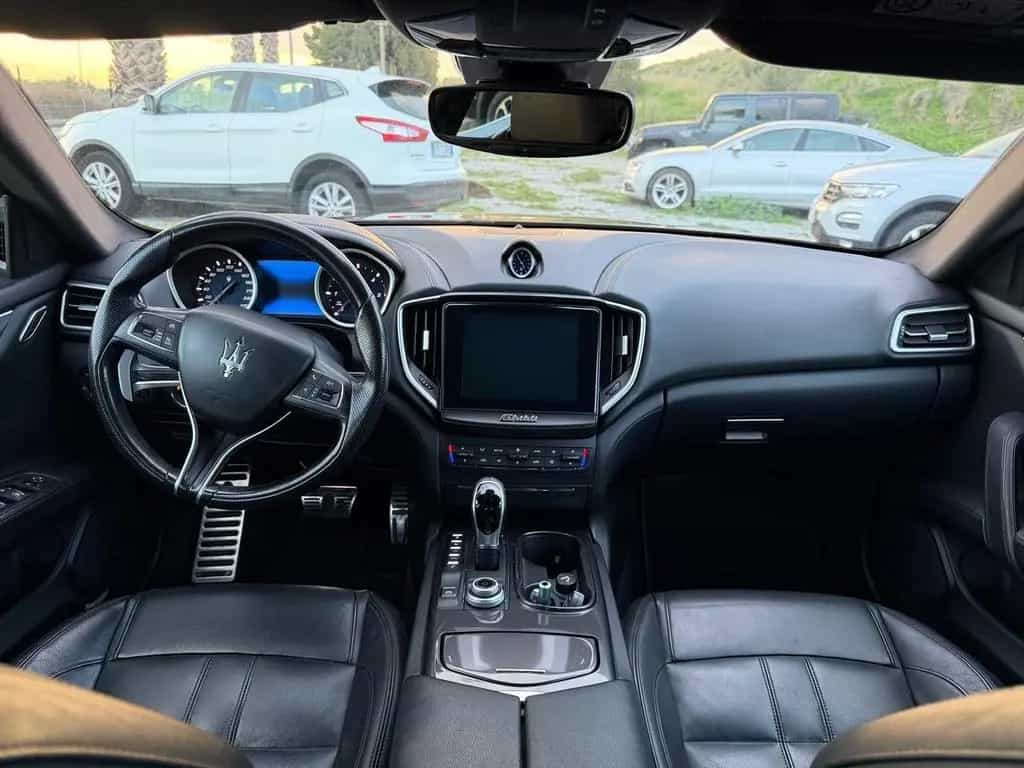 Maserati Ghibli V6 Diesel 275 CV Gransport 04/2018-photo-9