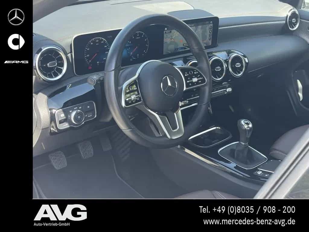 Mercedes-Benz CLA 180 Shooting Brake LED PANO RFK 6-GANG MBUX 06/2020-photo-7