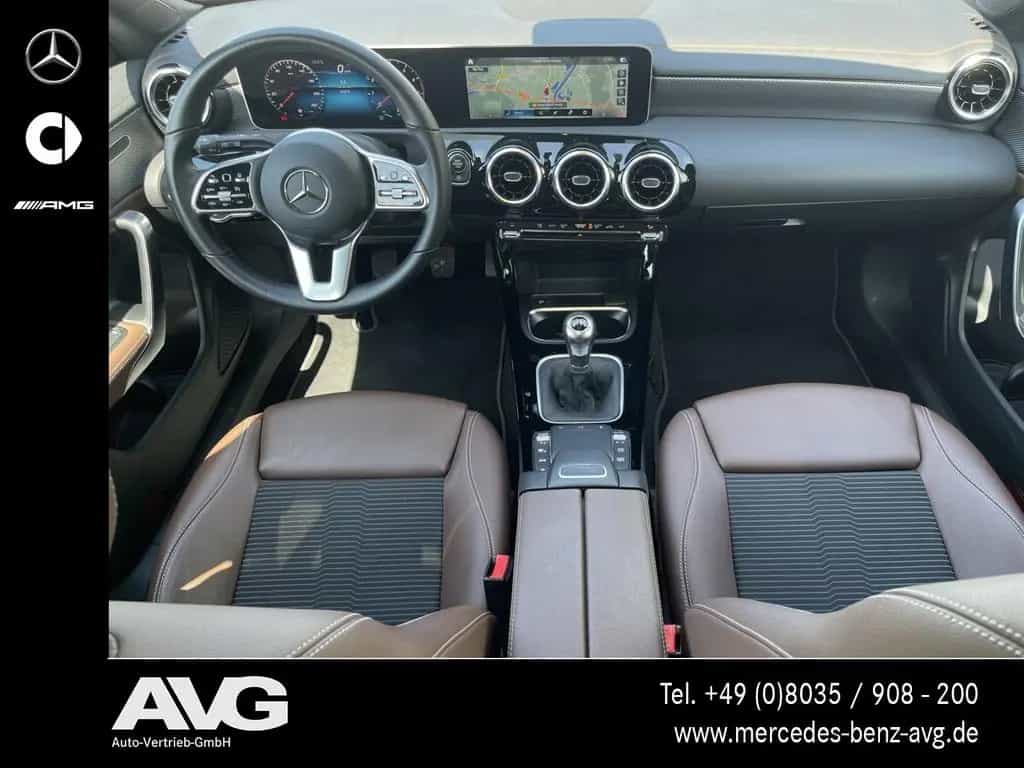 Mercedes-Benz CLA 180 Shooting Brake LED PANO RFK 6-GANG MBUX 06/2020-photo-8
