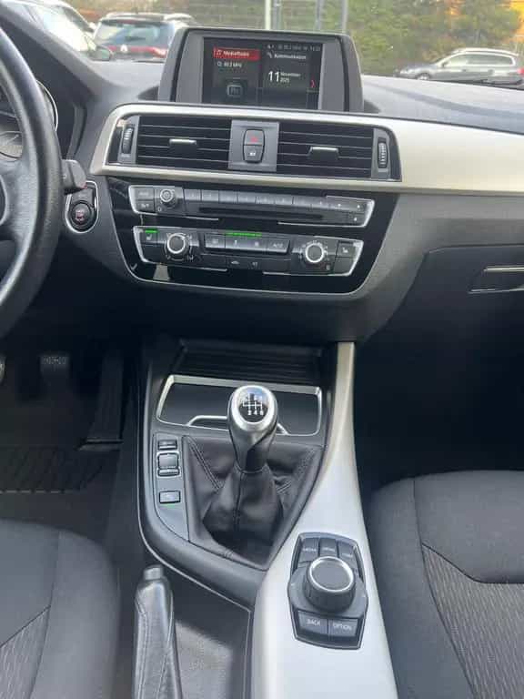 BMW 1 Series 118 1 Limousine 5-trg. 118 i PDC SHZ 07/2019-photo-17