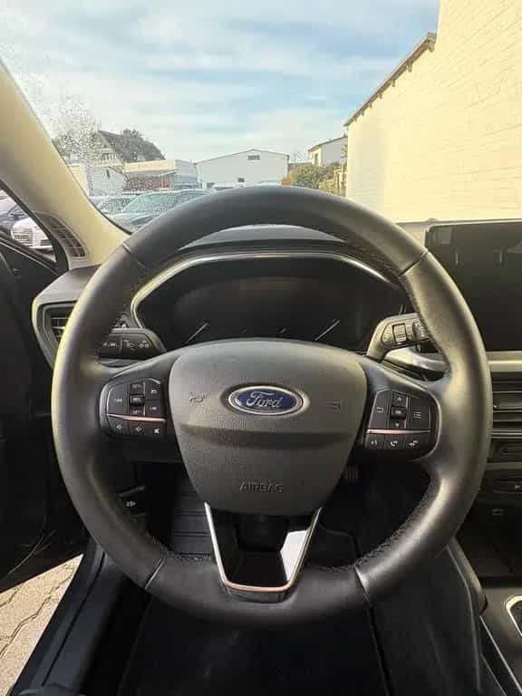 Ford Focus 1,0 EcoBoost 92kW ST-Line Turnier 07/2022-photo-4