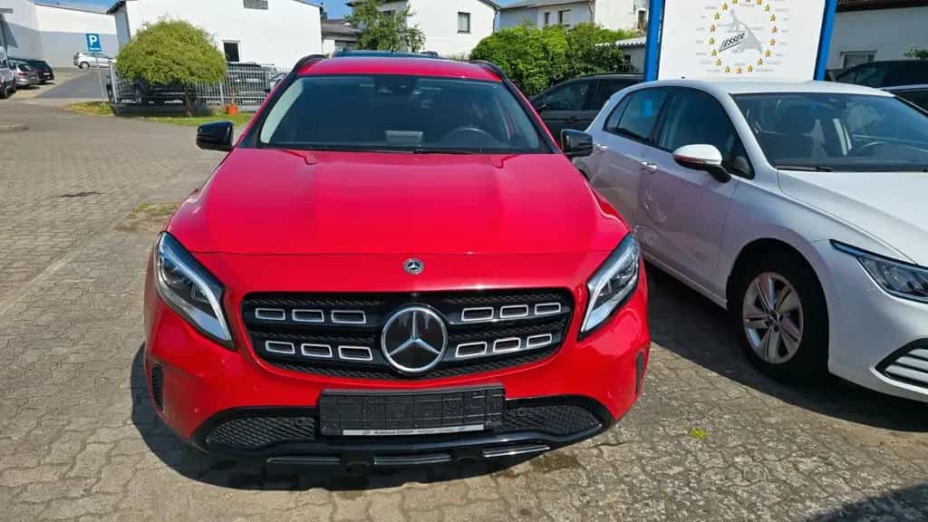 Mercedes-Benz GLA-Class 200 ACC 09/2018-photo-2
