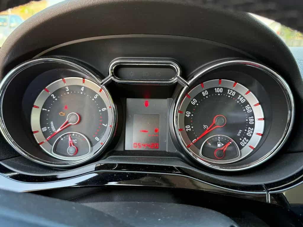 Opel Adam GLAM 1.0 ECOTEC ecoFLEX 85kW 01/2016-photo-10