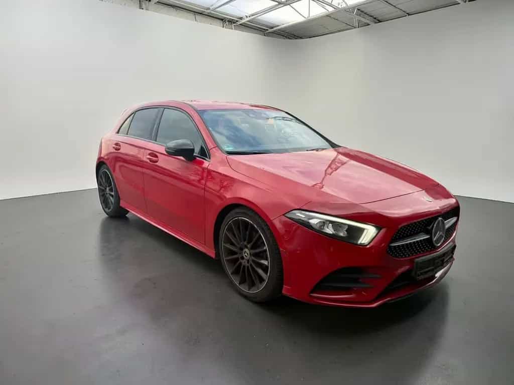 Mercedes-Benz A-Class 200 AMG LINE BURM*MBUX*LED*RÜCKKAM*DISTR+*TOP 05/2018-photo-2