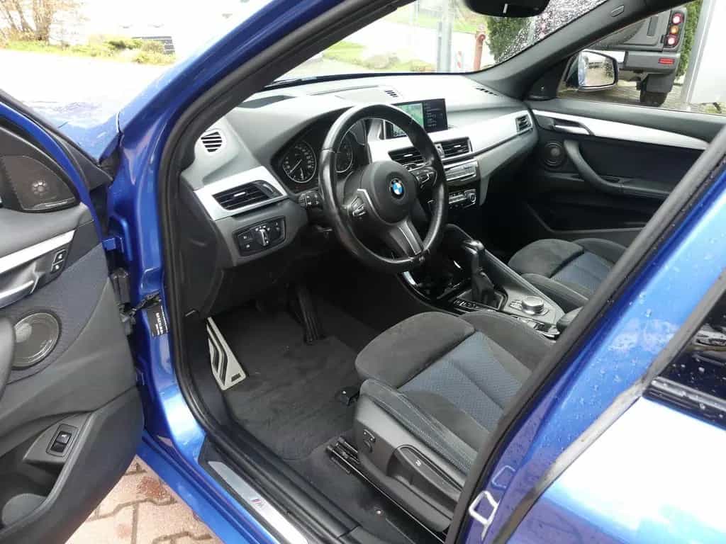 BMW X1 xDrive*M-Paket*HUD*Pano*Scheckheft*DAB*Kamera 04/2016-photo-11