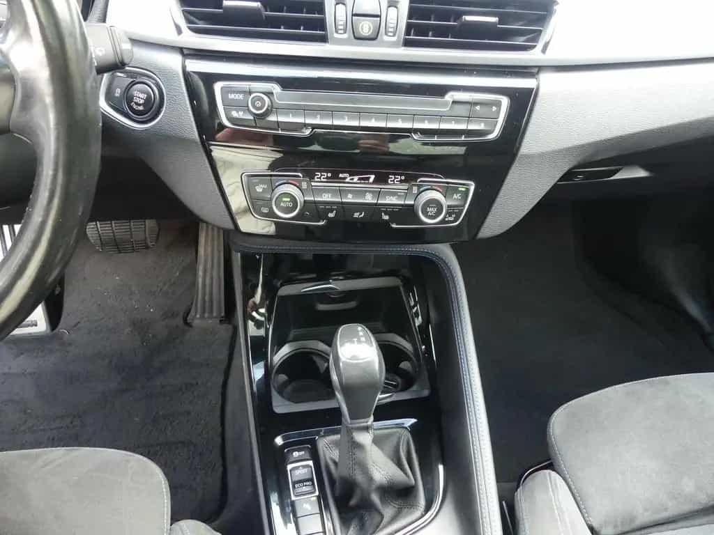 BMW X1 xDrive*M-Paket*HUD*Pano*Scheckheft*DAB*Kamera 04/2016-photo-17