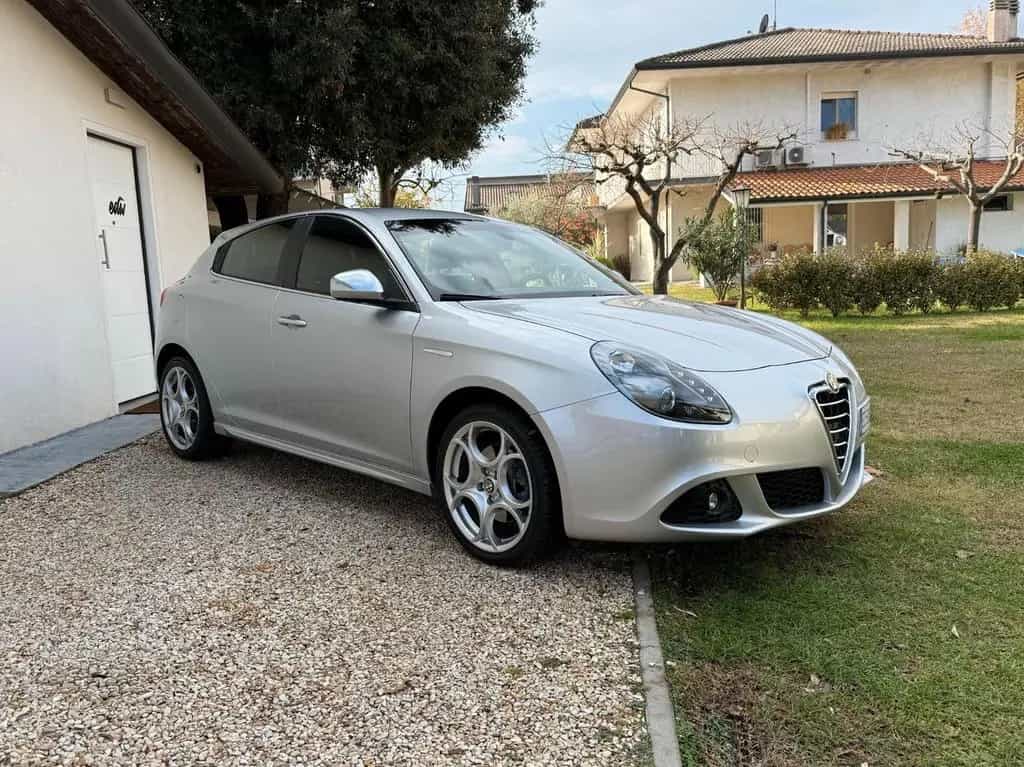 Alfa Romeo Giulietta 1.4 Turbo 170CV - 46.000KM! 09/2010-photo-0