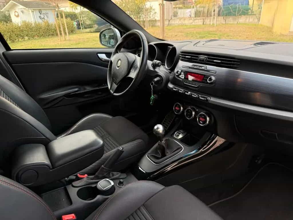 Alfa Romeo Giulietta 1.4 Turbo 170CV - 46.000KM! 09/2010-photo-4