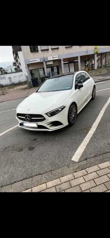 Mercedes-Benz A-Class A200 AMG Line 09/2018-photo-3