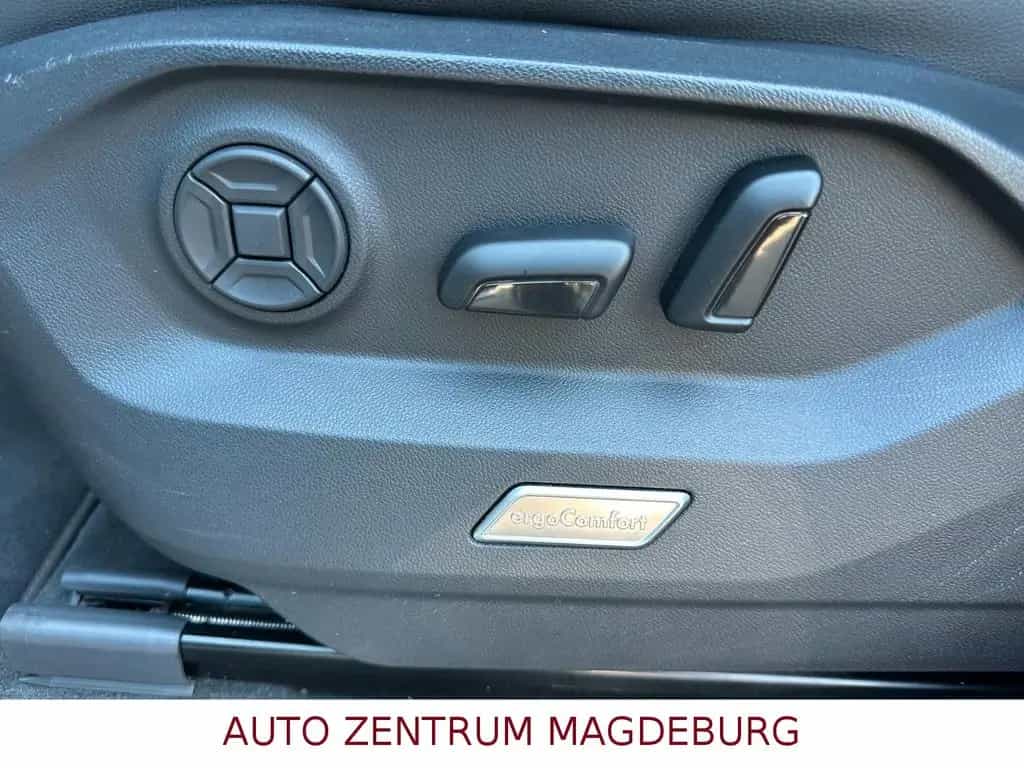 Volkswagen Touareg Drive Elegance 4Motion*LED*STHZG*AUTOM.* 04/2020-photo-17
