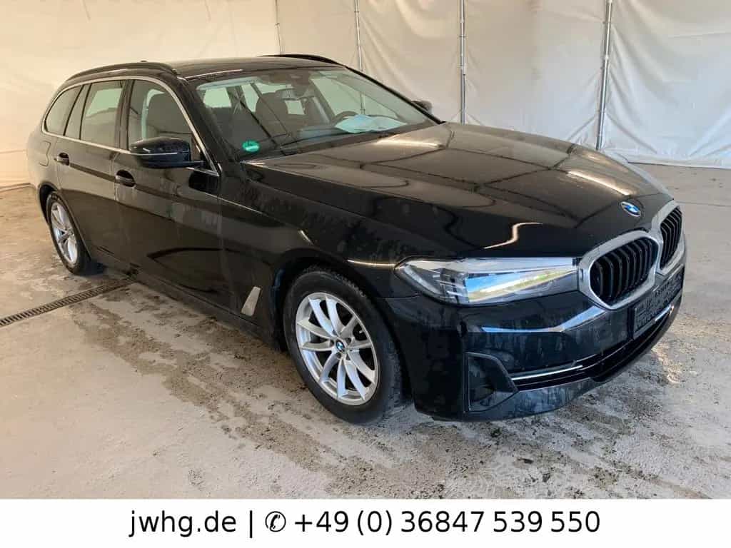 BMW 5 Series 520 d Touring|LiveCockpitProf|Kamera|Temp.|AHK 02/2022-photo-1