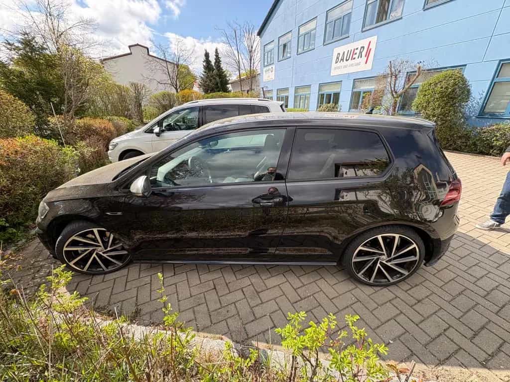 Volkswagen Golf 2.0 TSI DSG 4MOTION R R 01/2018-photo-0