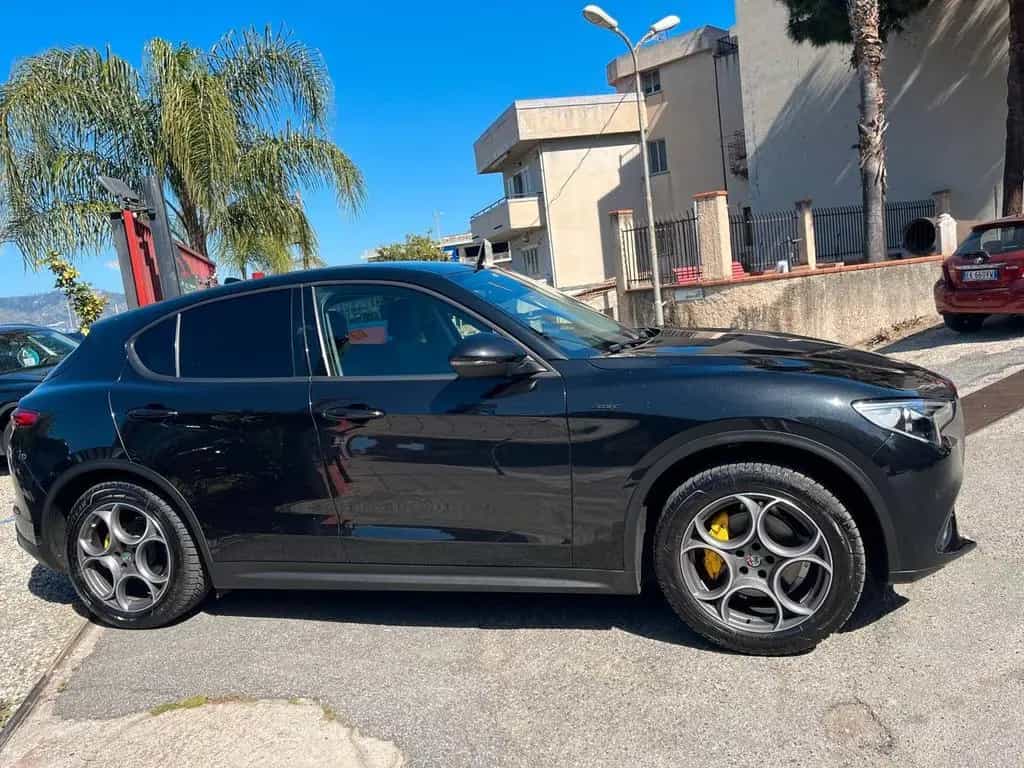 Alfa Romeo Stelvio 2.2 Turbodiesel 190 CV AT8 Q4 12/2021-photo-3