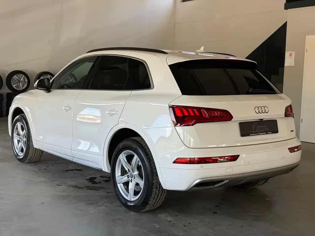 Audi Q5 40 TDI quattro sport Matrix/Kam/SHZ/Navi/AHK 11/2020-photo-3
