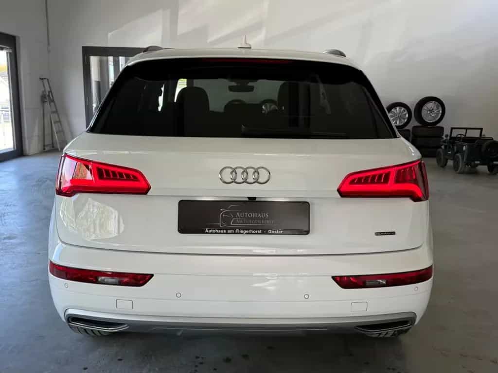 Audi Q5 40 TDI quattro sport Matrix/Kam/SHZ/Navi/AHK 11/2020-photo-5