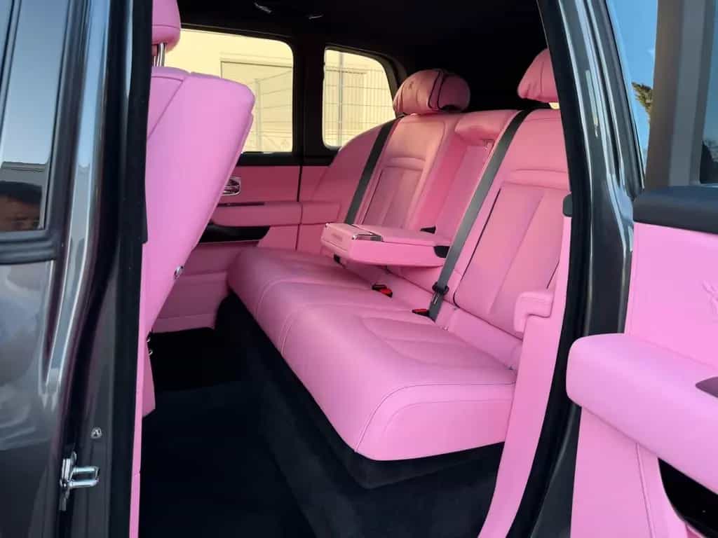 Rolls-Royce Cullinan Exlusive Pink-Interior Einzelstück 04/2023-photo-12