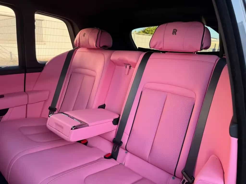 Rolls-Royce Cullinan Exlusive Pink-Interior Einzelstück 04/2023-photo-16